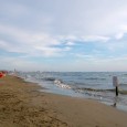 Plaże nad morzem Tyrreńskim Plaże nad Tyrrhenian Sea bardzo różnią się od naszych plaż nad Bałtykiem. Nad Bałtykiem można sobie spacerować do woli, idąc brzegiem morza, od miejscowości do miejscowości,...
